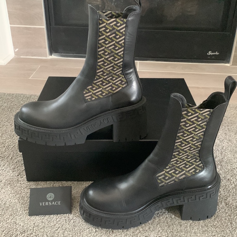 Versace Authentic Woman’s La Greca Boots 🥾